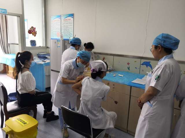省四院为医务人员免费接种流感疫苗