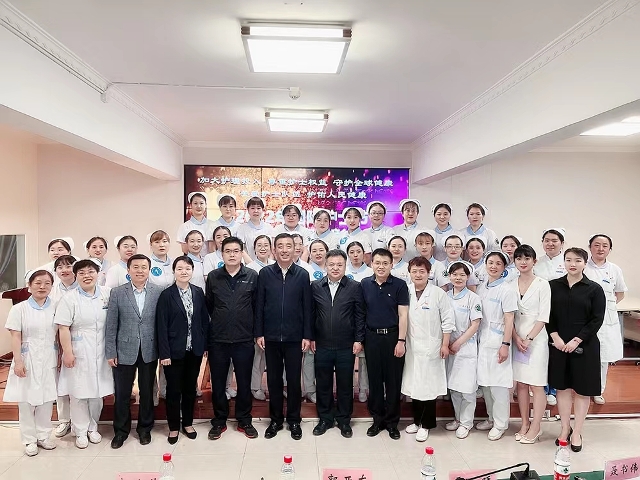 六合彩生肖举办2022年“5·12国际护士节”庆祝表彰大会暨护理技能图王争霸赛